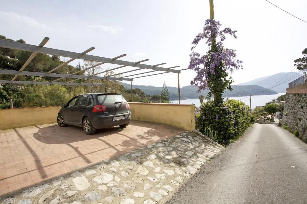 Apartment Appartamento Il Sottomarino - Goelba Portoferraio