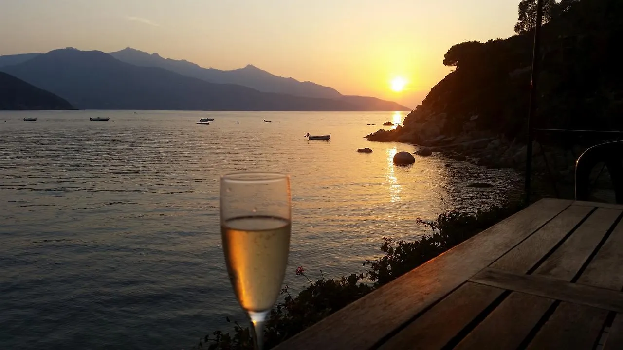 Appartamento Il Sottomarino - Goelba Portoferraio 0*,  Italy